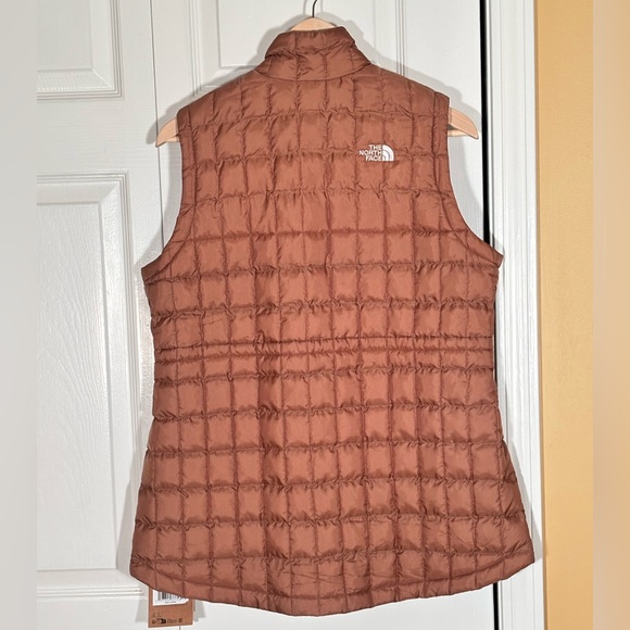 North Face Puffer Vest - Picture 3 of 4